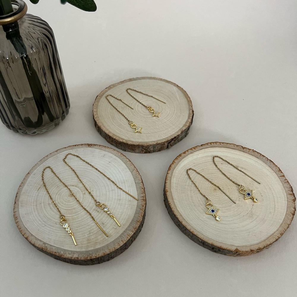 Dainty Gold Chain Drop Earrings: Elegant Minimalist Style